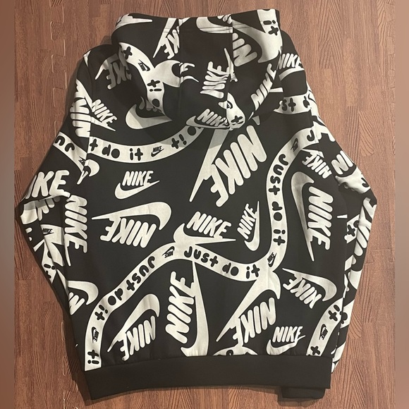 Nike *New With Tags* Cotton Hoodie Size Kids XL - Picture 8 of 9